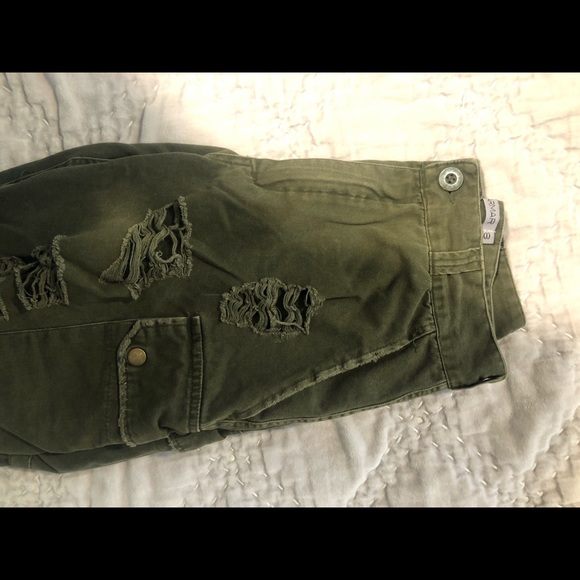 LF Green Cargo Pants (size Aussi 8 / US 4) - Picture 4 of 7